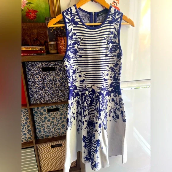 Karen Millen blue and white floral print dress size medium - Picture 1 of 12